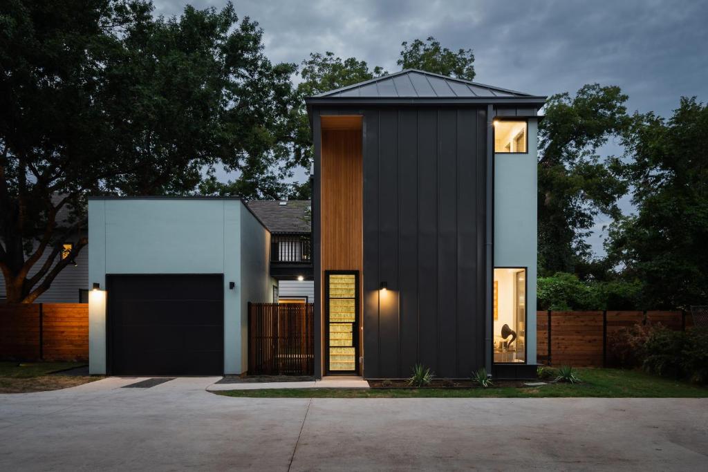 East Austin Modern Bungalow
