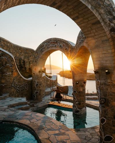 Agalia Luxury Suites