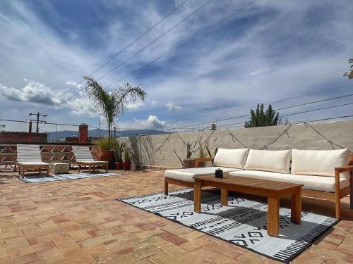 Casa Escorpión Oaxaca · · Handmade in Oaxaca · A/C · Patio · Rooftop ·