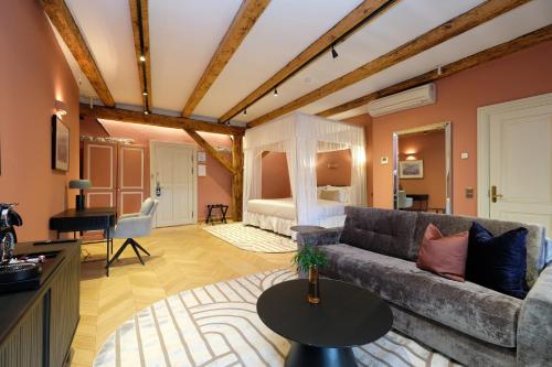 The Three Sisters Hotel