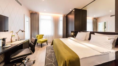 Holiday Inn Dresden - Am Zwinger by IHG