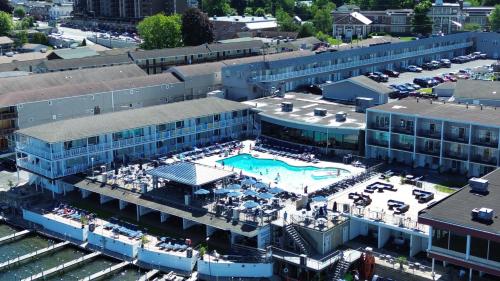 Georgian Lakeside Resort