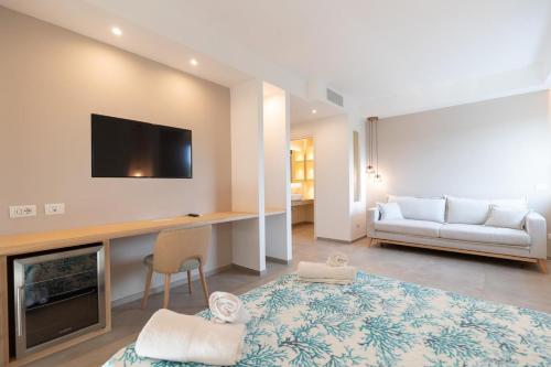 Antares Rooms and Suites