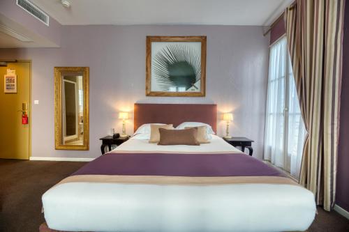 Hotel d'Aragon - Place de la Comédie