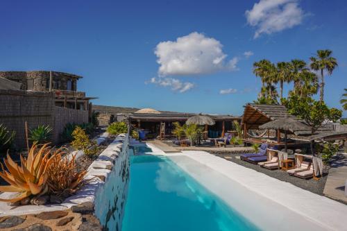 Finca De Arrieta Village - Yurts and Stone Cottages - Shared Pool - Walking distance to Arrieta Beach - Off Grid