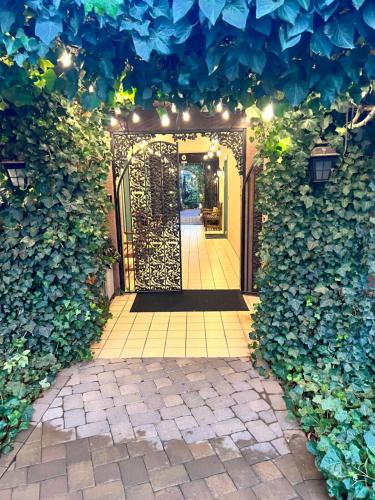 Lantern Light Inn - Romantic Getaway