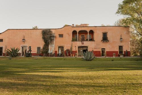 Hacienda Sepulveda Hotel & Spa