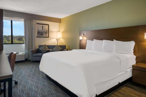 Radisson Hotel Grand Rapids Riverfront