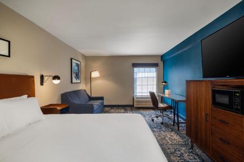 Four Points by Sheraton Greensboro Airport