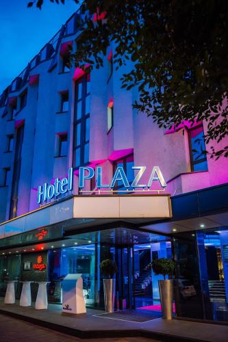 Plaza V Hotel
