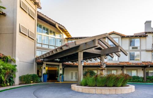 DoubleTree by Hilton Campbell - Pruneyard Plaza