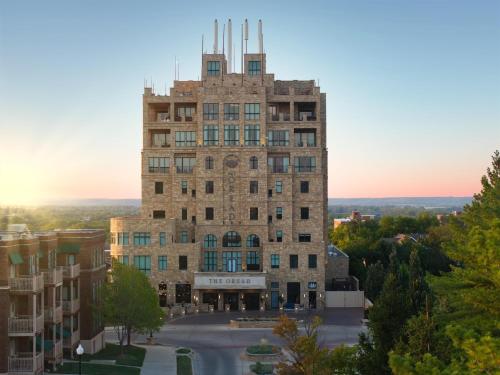 The Oread Lawrence, Tapestry Collection by Hilton