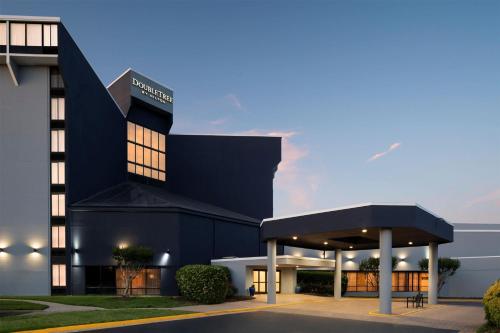 DoubleTree by Hilton Richmond - Midlothian