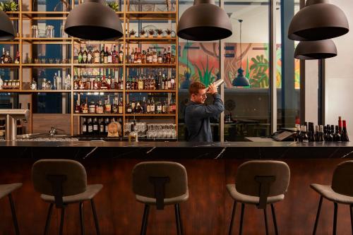 Hotel Indigo Berlin - East Side Gallery