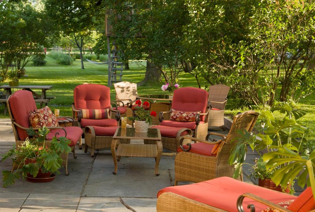 Gothic Eves Inn and Spa Bed and Breakfast