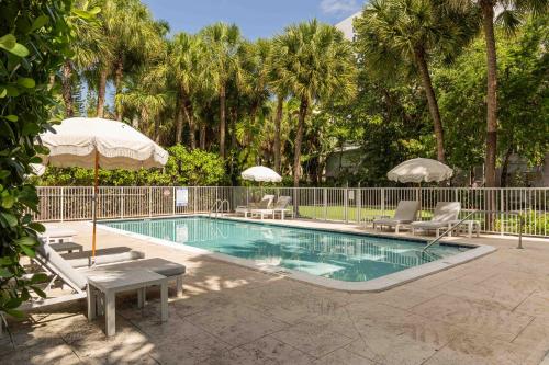 Miami River Inn by Renzzi