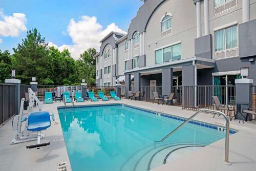 Best Western Plus Blue Angel Inn