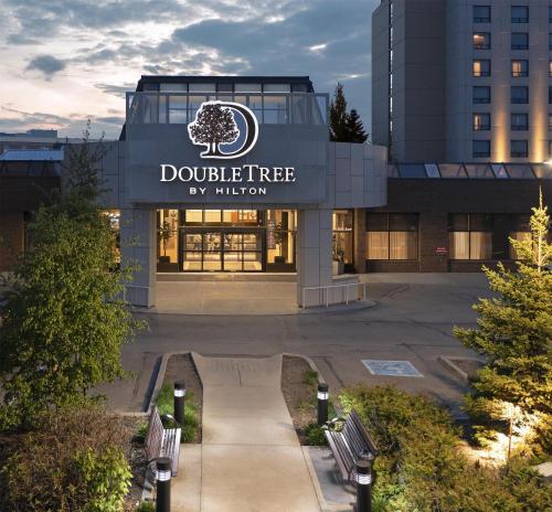 DoubleTree by Hilton West Edmonton
