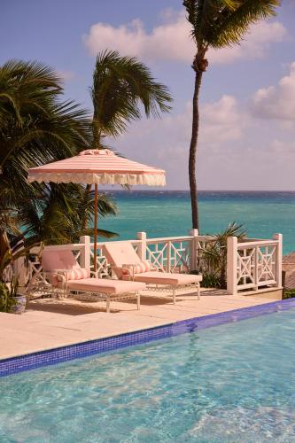 Coral Sands Inn & Cottages